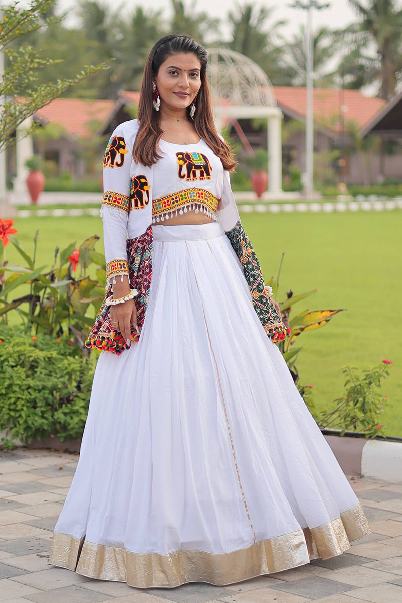 Elegant White Chaniya Choli with Elephant Motif & Mirror Work – Navratri Festival Wear RTI