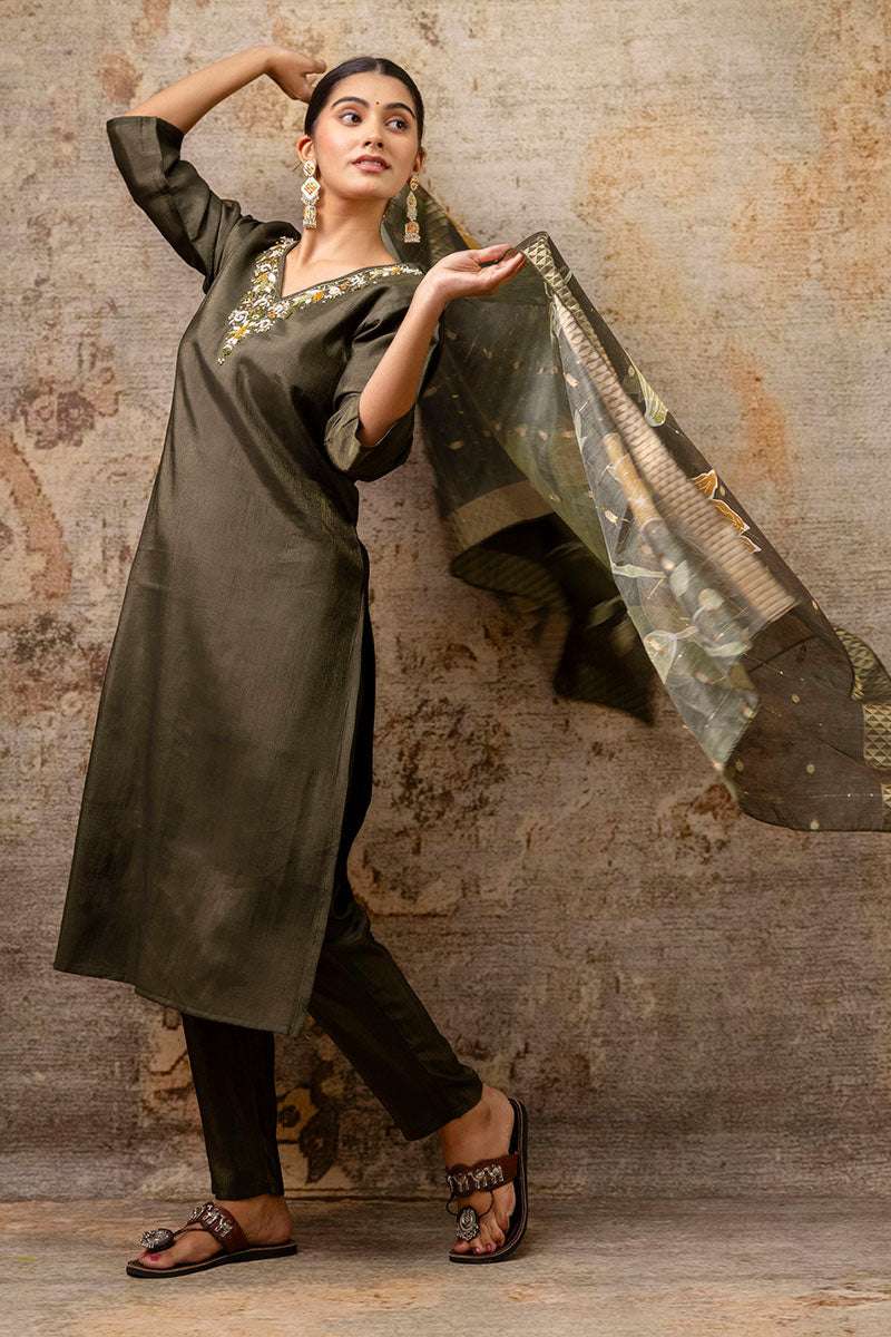 Green Salwar Suit with Organza Dupatta – Traditional Party Wear RTI