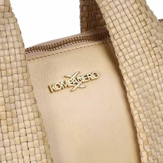 Amber - The Medium Handbag Kompanero
