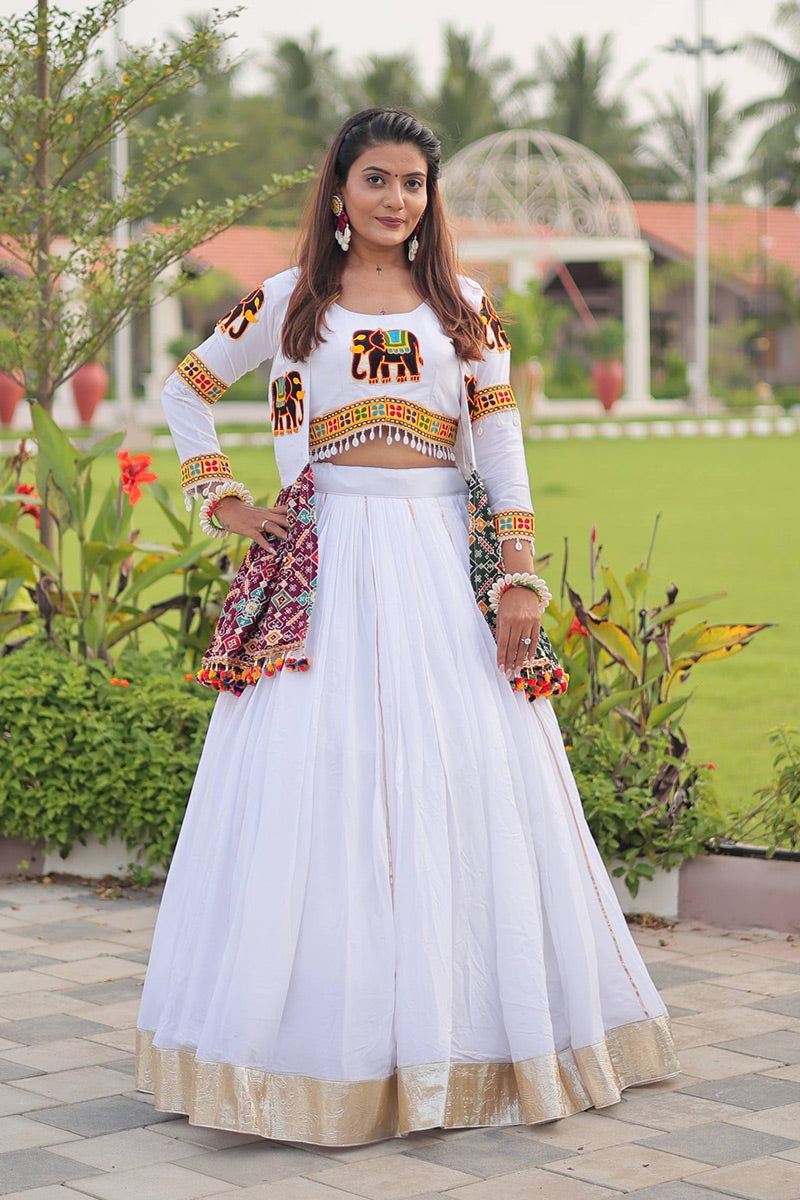 Elegant White Chaniya Choli with Elephant Motif & Mirror Work – Navratri Festival Wear RTI