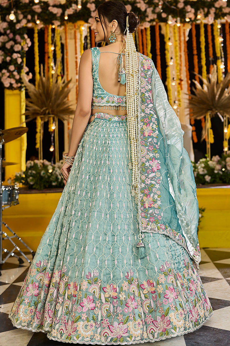 Elegant Pastel Green Embroidered Lehenga Set with Floral Detailing RTI