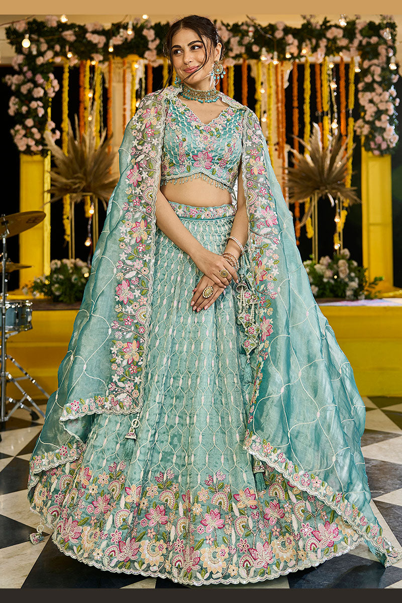 Elegant Pastel Green Embroidered Lehenga Set with Floral Detailing RTI