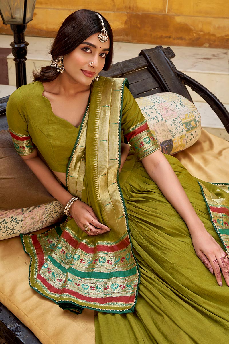 Ivory Embroidered Bridal Lehenga Set with Peach Dupatta – Indian Wedding Wear UK (Copy) KF