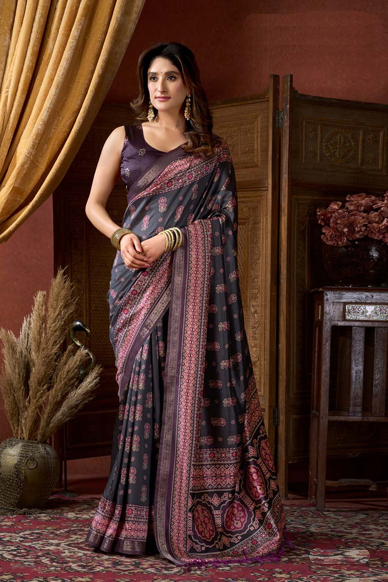 Royal Black Motif Saree in Deep Emerald With Jacquard Border RTI