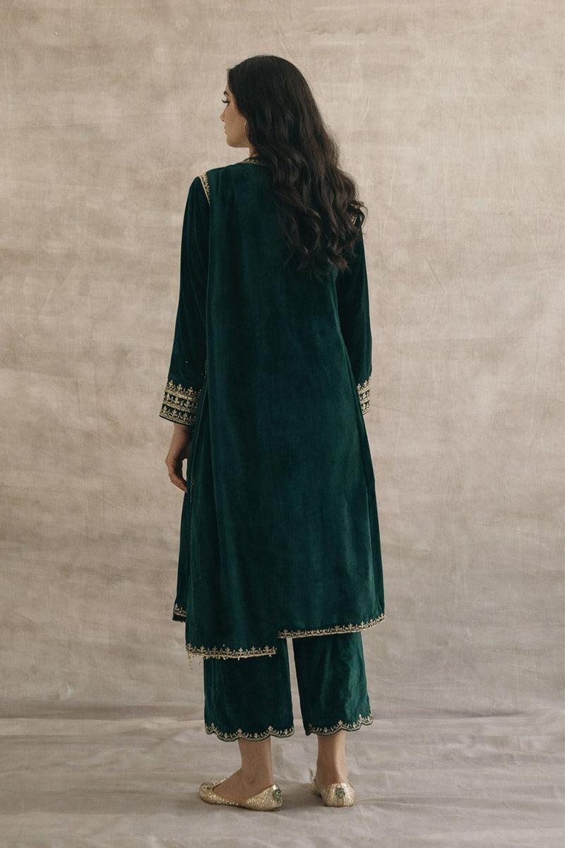 Bottle Green Emerald Velvet Elegance – Timeless Festive Kurta Set LF