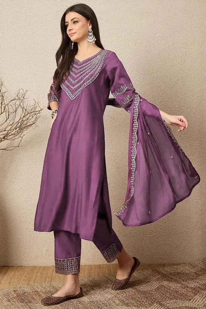 Purple Embroidered Indian Suit – Stylish Salwar Kameez for Women LF