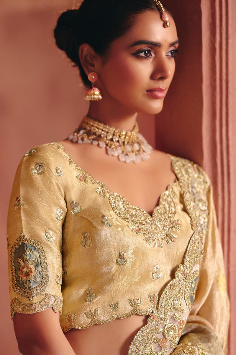 Multicolor Wedding Wear with Detailed Border &  Smooth Zari Silk LF