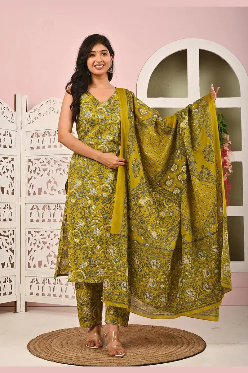 Mehendi Green Floral Printed Cotton Kurta Set with Print Dupatta KSF