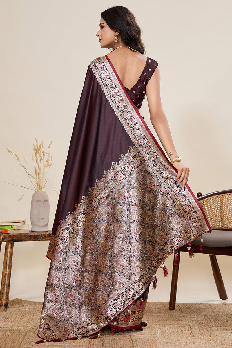 Elegant Deep Brown Banarasi Silk Saree Featuring Zari Woven Detailing PR
