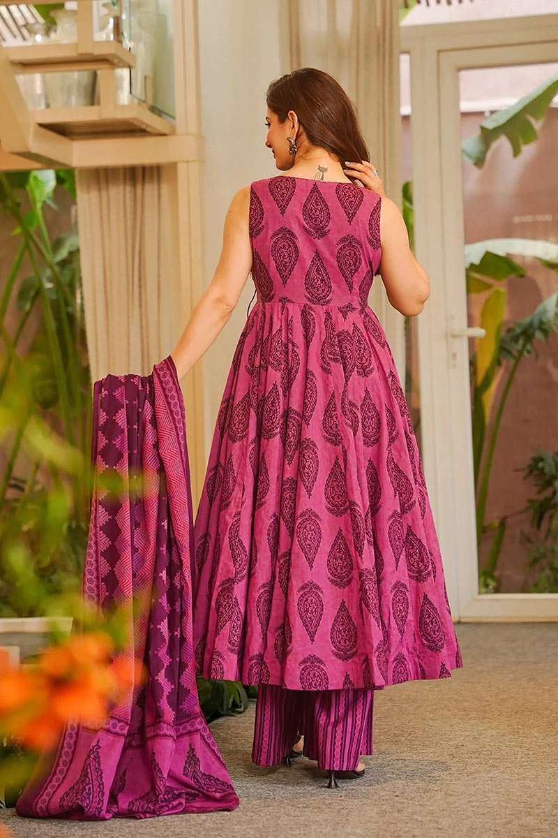 Fully Flared Maslin Kurta Suit – Festive & Wedding Wear in Pink UF